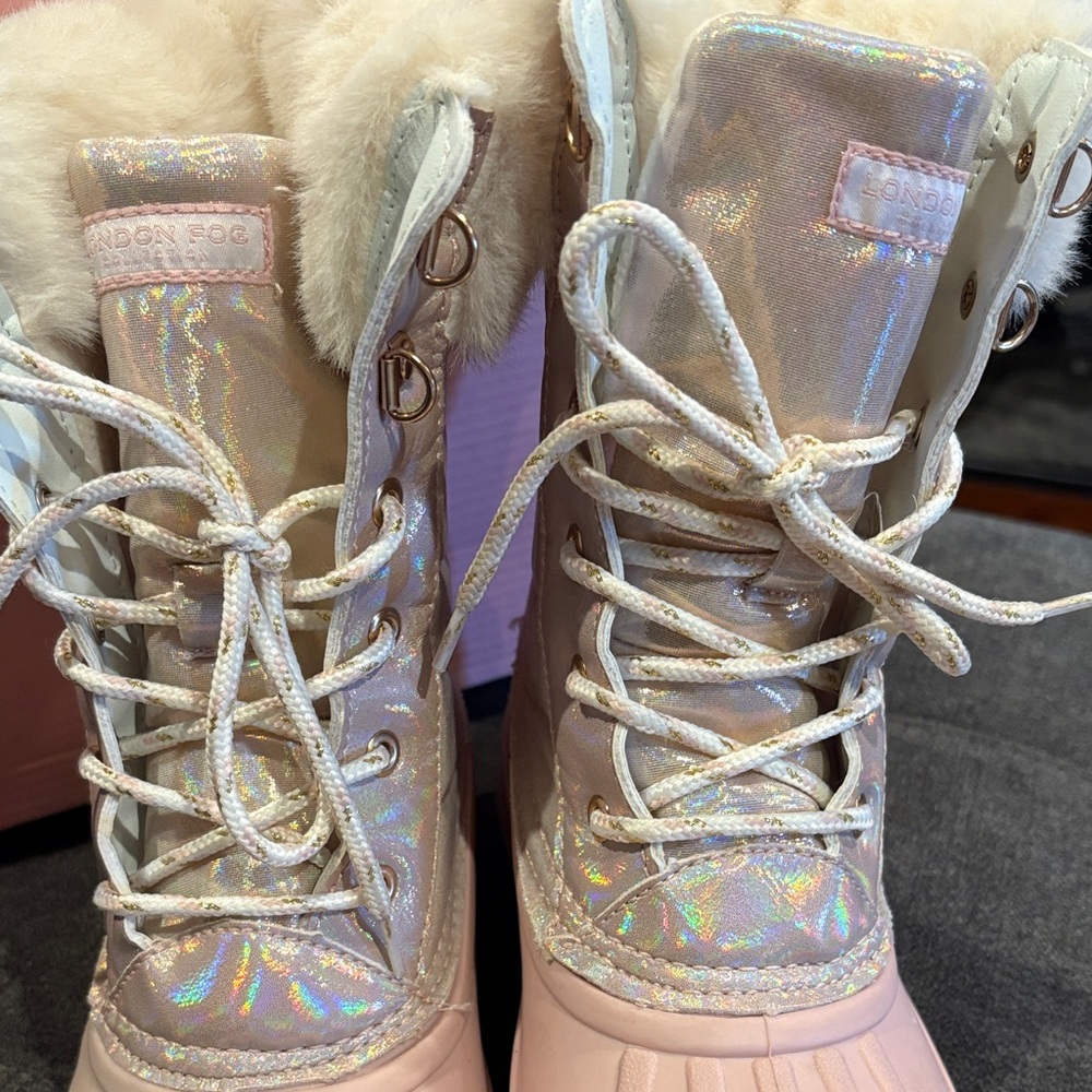 London Fog girls' iridescent snow boots size 3 - Picture 7 of 16